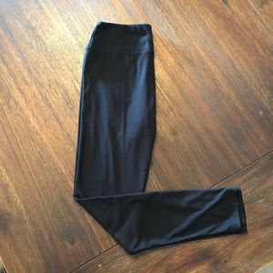 Rare Black LuLaroe OS leggings.